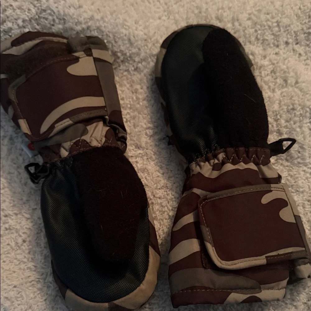 Burton Camouflage Winter mittens